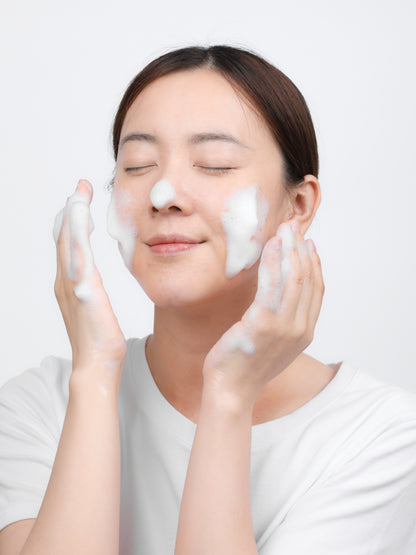 Oil-Control and Soothing Cleansing Foam