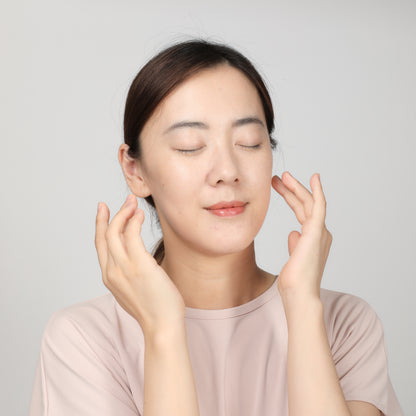 Brightening and Spot-Fading Essence